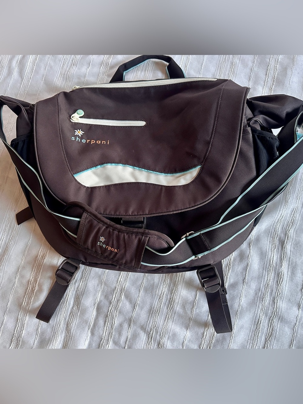 SHERPANI Pocket Lovers Crossbody Messenger Bag | Large  NWOT